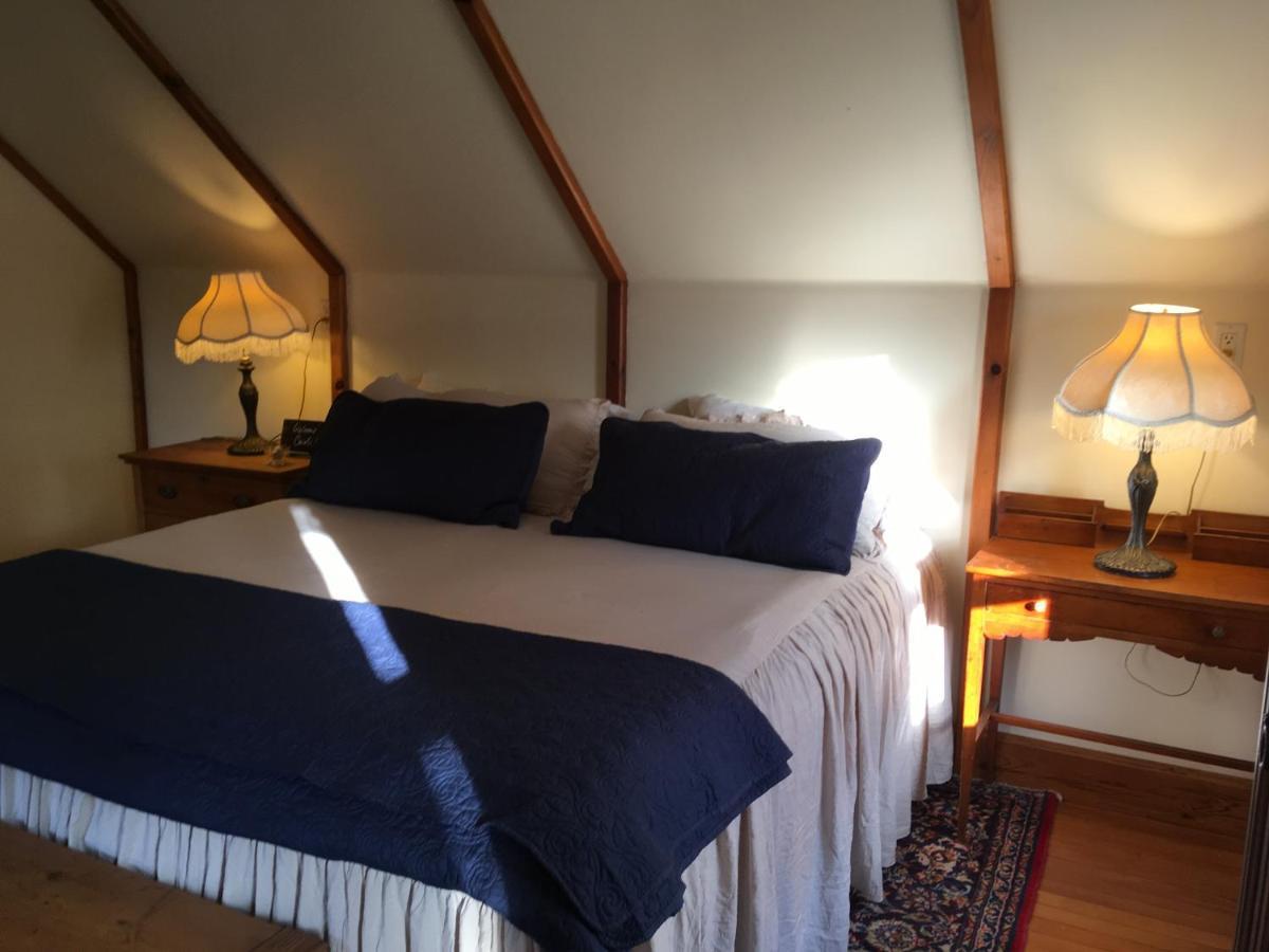 Sawyer'S Creek Bed And Breakfast Algonquin Highlands Bagian luar foto
