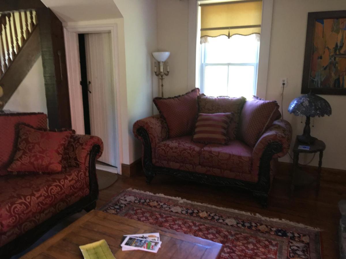 Sawyer'S Creek Bed And Breakfast Algonquin Highlands Bagian luar foto