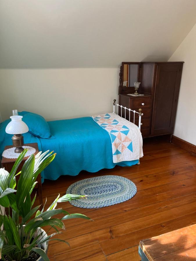 Sawyer'S Creek Bed And Breakfast Algonquin Highlands Bagian luar foto